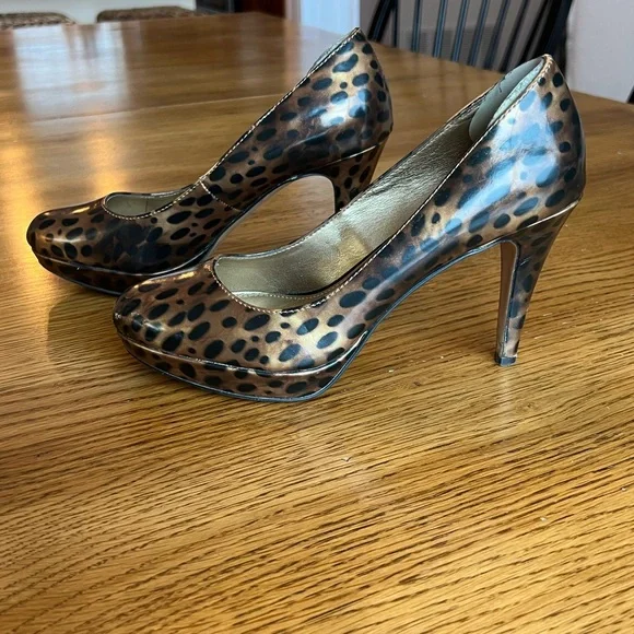 ⭐️ Circa Joan & David Luxe leopard print patent leather pumps size 6.5 - Picture 7 of 15